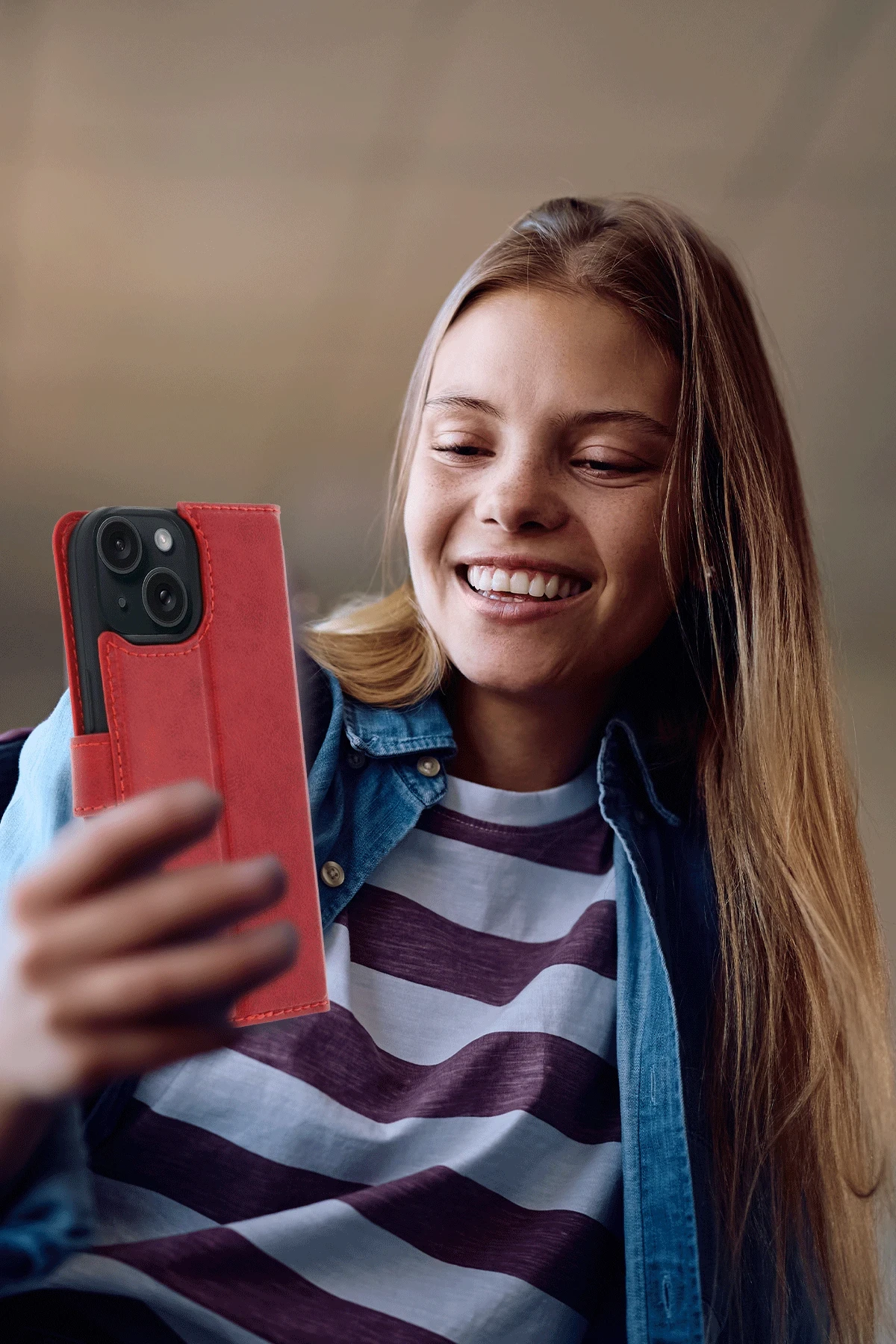 Newface Apple iPhone 15 Trend S Plus Kapaklı Kılıf - Kırmızı