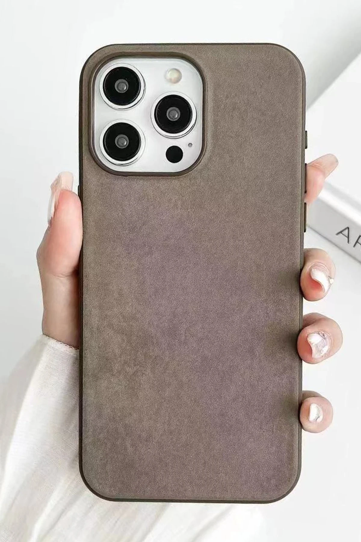 Newface iPhone 15 Pro Max Kılıf Karen Magsafe Kapak - Kahverengi